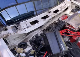 ワイパー付け根の錆穴の補修 04
