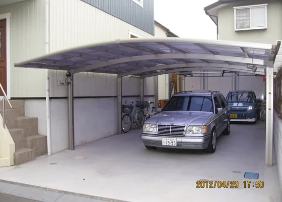 Lift up the carport roof