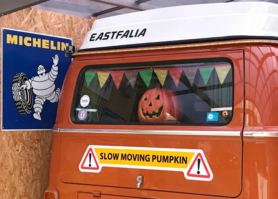 SLOW MOVING PUMPKIN Sticker / スロー ムービング パンプキン ステッカー