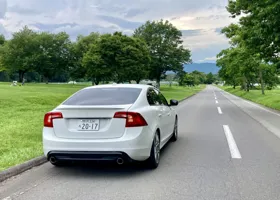 VOLVO S60 D4 Dynamic Edition front
