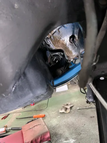 ミッション側の開口部